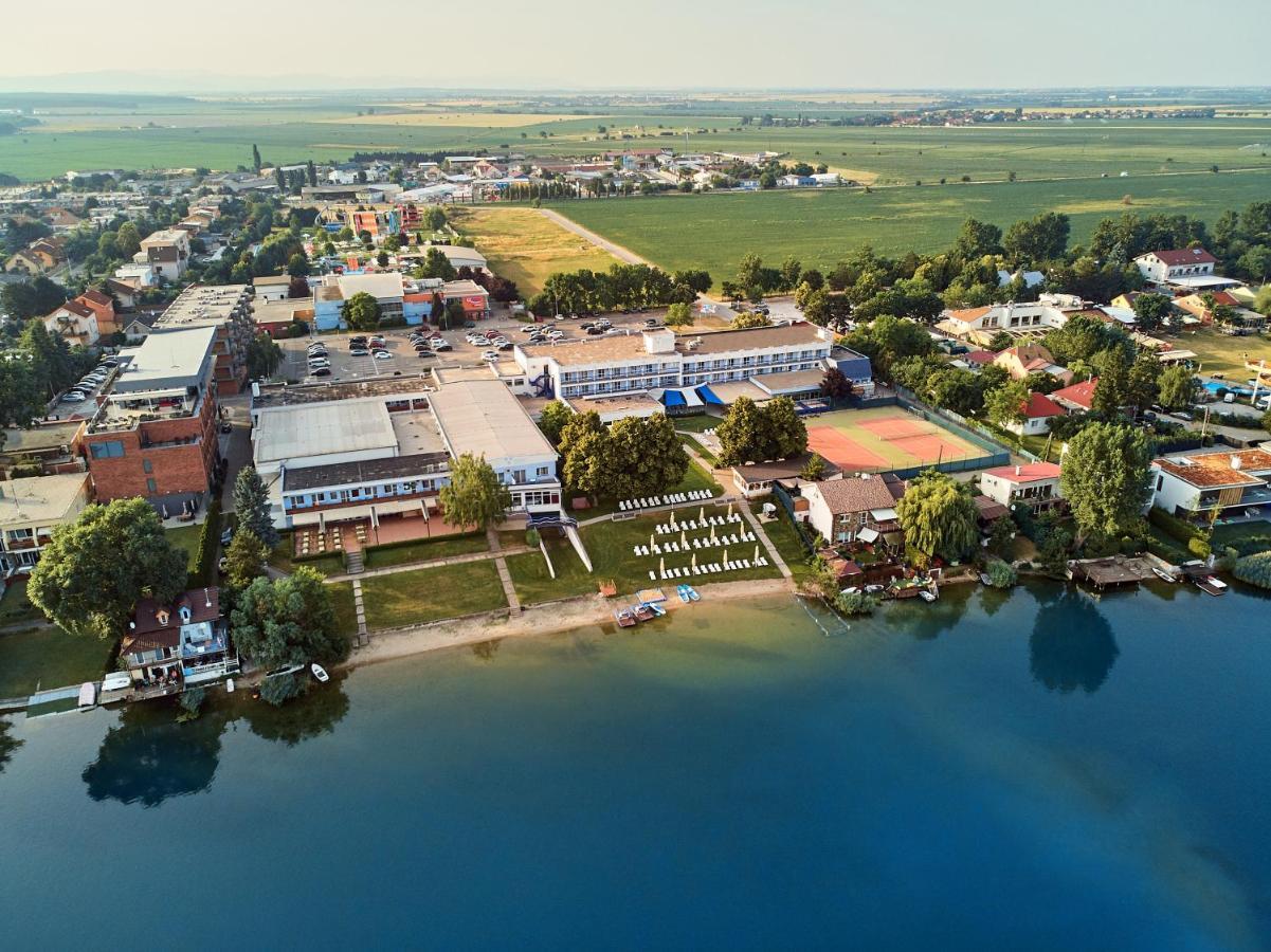 Hotel Senec Aqua Resort - Family Friendly Экстерьер фото
